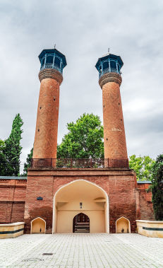 Refined masterpiece Shah Abbas Mosque