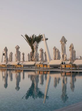 Sea Breeze Resort  endless summer