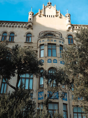 Take a walking tour of  Baku’s oil-boom architecture