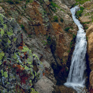 Pazmari Waterfall torrent of serenity