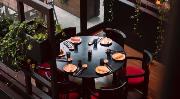 CHiNAR Restaurant